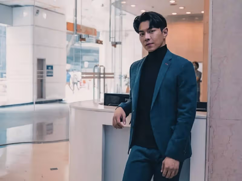 TVB男星羅天宇演出尺度大,伸手摸女演員臀部,還想霸王硬上弓