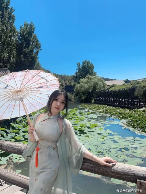 江南少女的優雅穿搭!宛如詩畫一般的旗袍 迷人又魅力