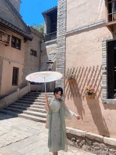 江南少女的優雅穿搭!宛如詩畫一般的旗袍 迷人又魅力