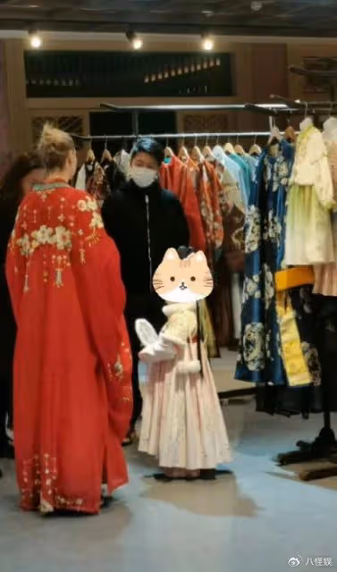 李白漢服正面照曝光,撞臉妖貓傳楊貴妃太絕美,撒貝寧直接看入迷