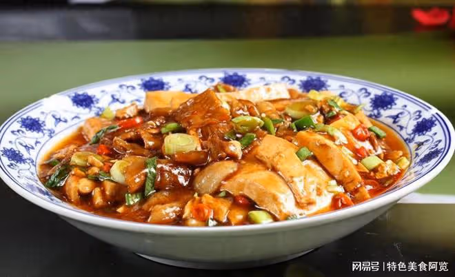 鮮嫩入味，口感獨特，學會一招溜豆腐的神奇烹飪技巧