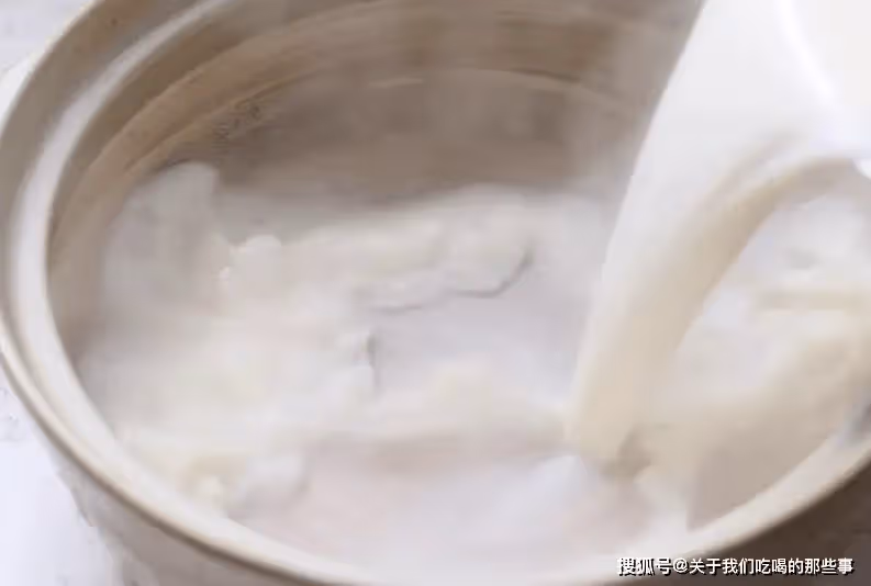 「豆腐腦」的家庭做法,秘制配方和步驟教給你,學會可以擺攤了
