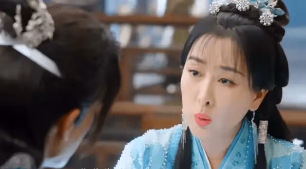 《烈焰》:頂著矽膠臉卻演「第一美人」,誰的審美出了問題
