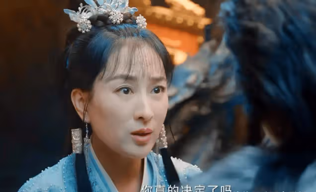 《烈焰》:頂著矽膠臉卻演「第一美人」,誰的審美出了問題