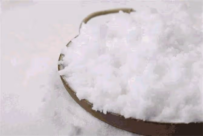 購買食用鹽時,應該選擇「海鹽」還是「湖鹽」?哪種更有營養?