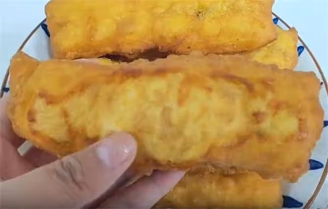 油條新做法,不揉面,不擀麵,個個蓬鬆酥脆,做法超簡單