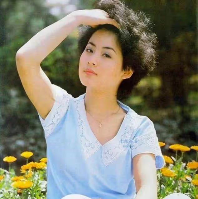 又一個女明星快被遺忘,年輕時美得國色天香,今51歲胖得認不出