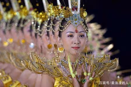 還記得千手觀音的領舞嗎?被富商追求8年的聾啞人,如今卻成這樣