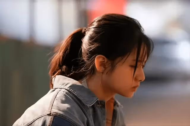 女兒帶兩孫旅行4天! 63歲母不放心「連發731條訊息」被封鎖,女兒解鎖後「傳來第一句話」她懊悔痛哭…