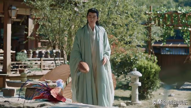 被《與鳳行》首播笑死，差評不是女主年齡太大，而是劇情離譜太多