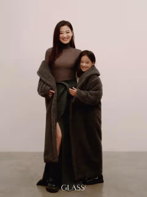 梅婷10歲女兒再演電影，搭檔宋佳趙又廷等演技派，大合照站位搶鏡