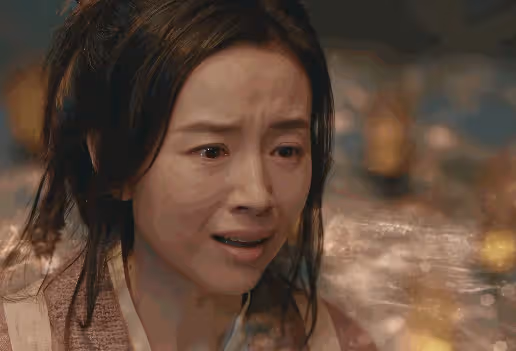 36歲趙麗穎對比43歲董潔，骨相老去和皮相老去的差距一目了然