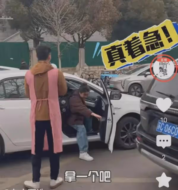 東方甄選現在有多慘?直播溯源活動送路人豆漿,免費的都沒人要!