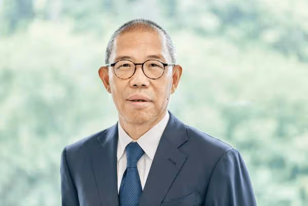 「曾在娃哈哈領薪，後被開除」？農夫山泉老闆堅決否認