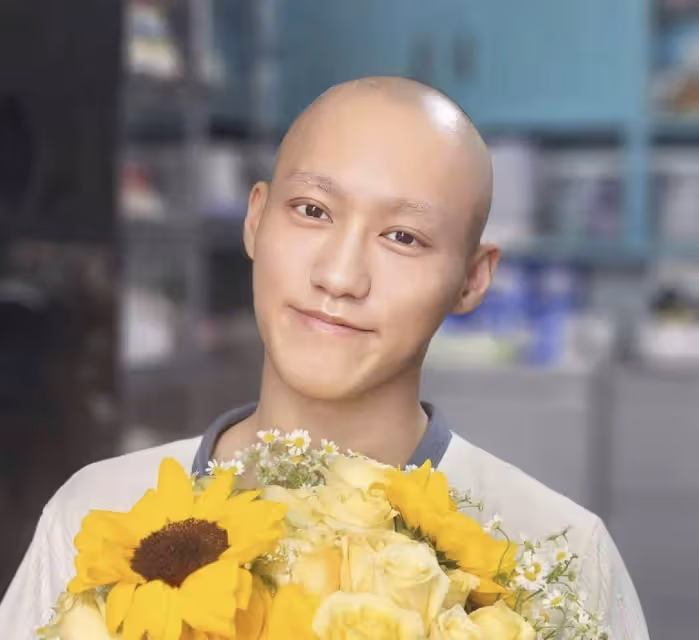 TVB男星文頌男患癌接受化療,頭髮眉毛掉光,陷經濟困難宣布退圈