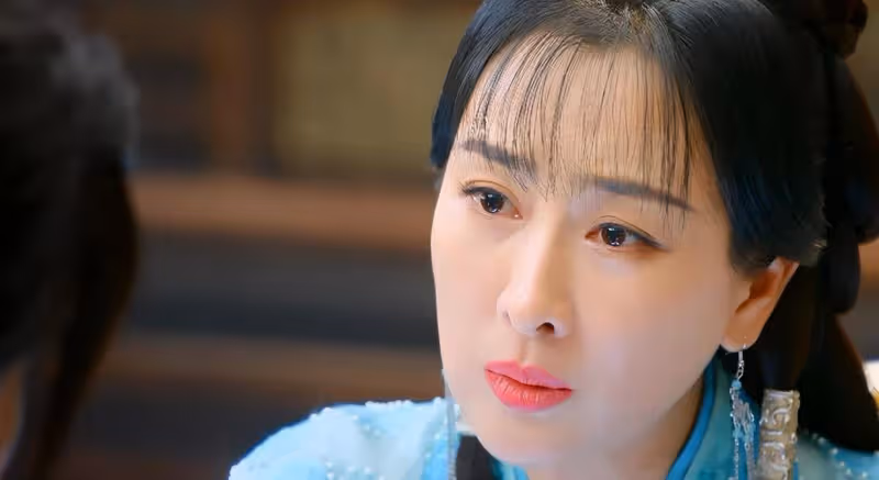 《與鳳行》《烈焰》各看4集,一個昏昏欲睡,一個看上癮