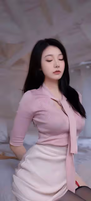 玩轉色彩與風格,你的穿搭,你的態度,盡顯溫婉與浪漫風情