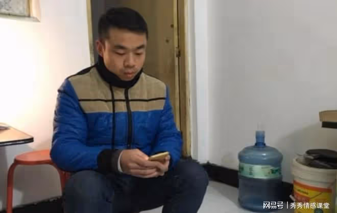 同學父親去世我隨禮1千，不久同學送來2袋米，打開袋子我愣住了