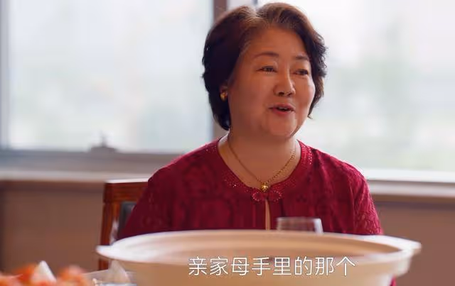 《小日子》1萬5的包包說丟就丟,張善亞的儉樸人設,假到不可理喻
