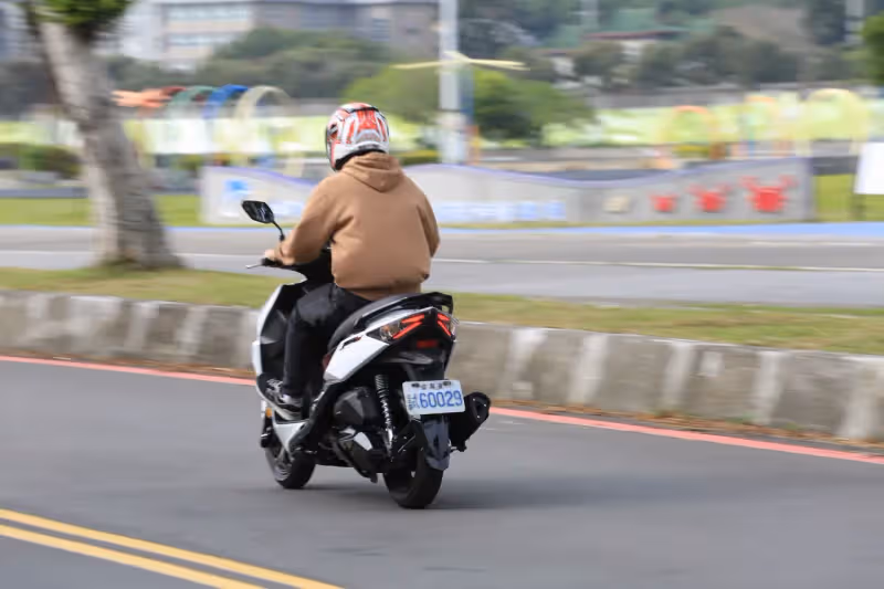 壹蘋試駕｜機車界的熱血鋼砲　SYM JET SL+擁15匹水冷動力、成就進階樂趣