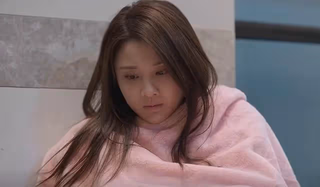 歡樂頌5:戚牧得知何憫鴻打胎,怒闖何家氣死何母,何憫鴻判10年