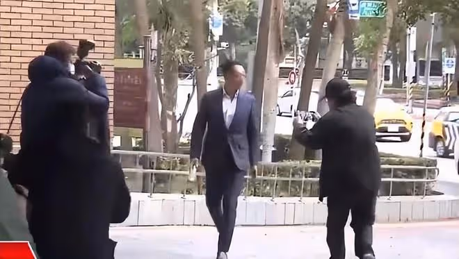 大S律師稱汪小菲是「浮誇」說辭,具俊曄隔空曬帥照心情好