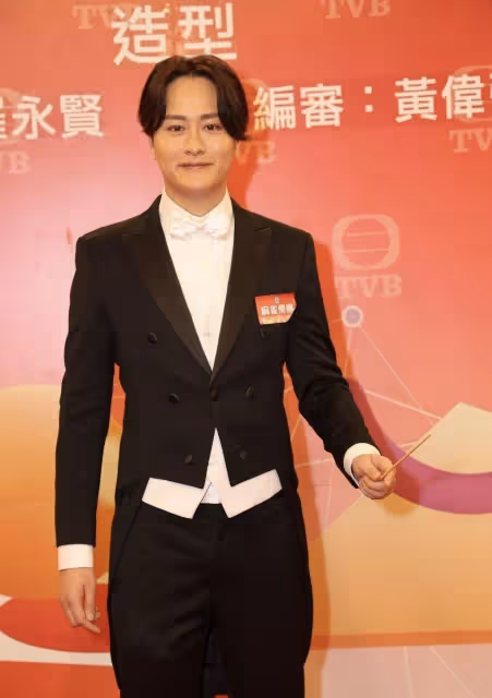 TVB又一部新劇開拍!兩位女主角為戲剪掉長發,視帝挑戰單親爸爸