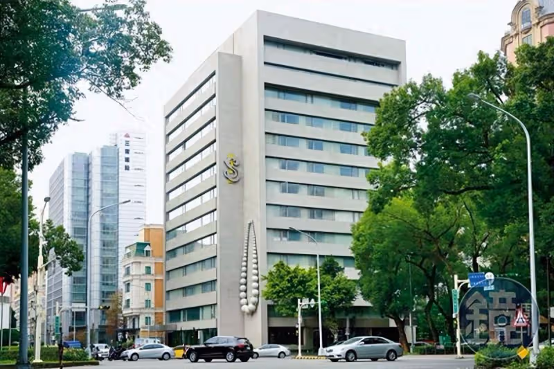 驚爆大S共同戶頭8千萬被領走!S媽還在當S Hotel承租保證人