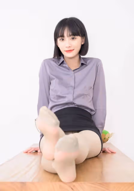 輕透肉絲裝,夏日性感新風尚!你準備好撩人了嗎?