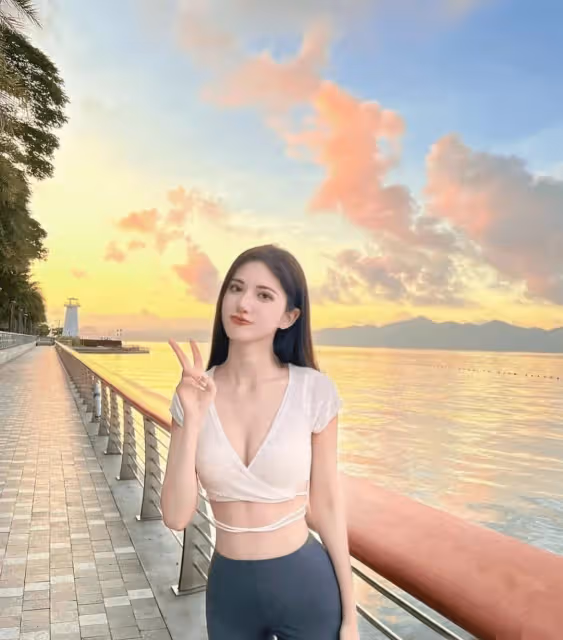 時尚新風尚:自信展現完美身材,引領美麗新潮流!