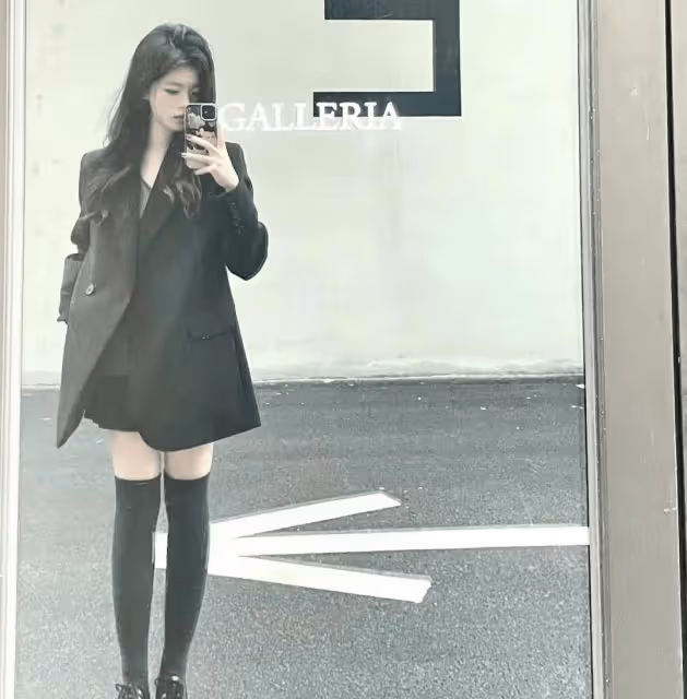 救命,誰能拒絕這樣搭配的長筒襪啊!簡直是欲女神器!