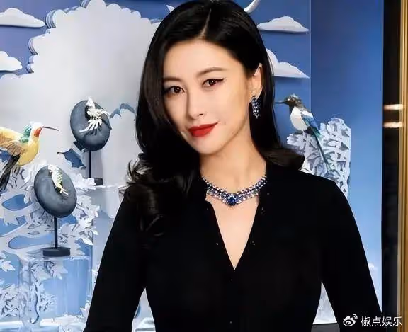 京圈公主朱珠，一出生便是公主命，甩掉法拉利總裁卻嫁給「老賴」