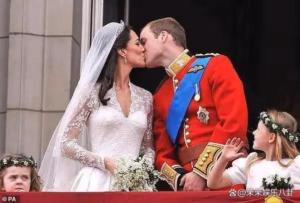 揭秘!威廉王子與凱特王妃的童話愛情,竟因一場秘密旅行重生?