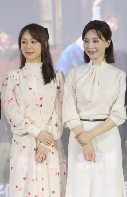 楊紫換了髮型同樣很美,身穿「愛心裙」好甜美,真是少女感滿滿