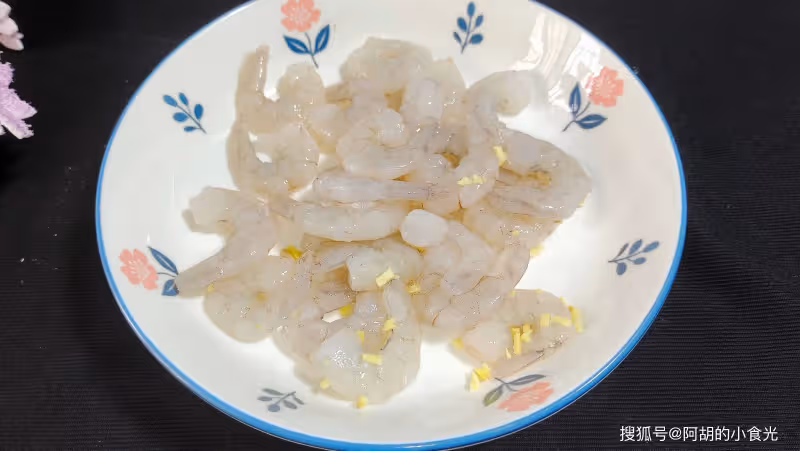 豆腐和它天生一對,知道的人不多!一煎一燜就一鍋,營養高蛋白,又一道炫飯菜