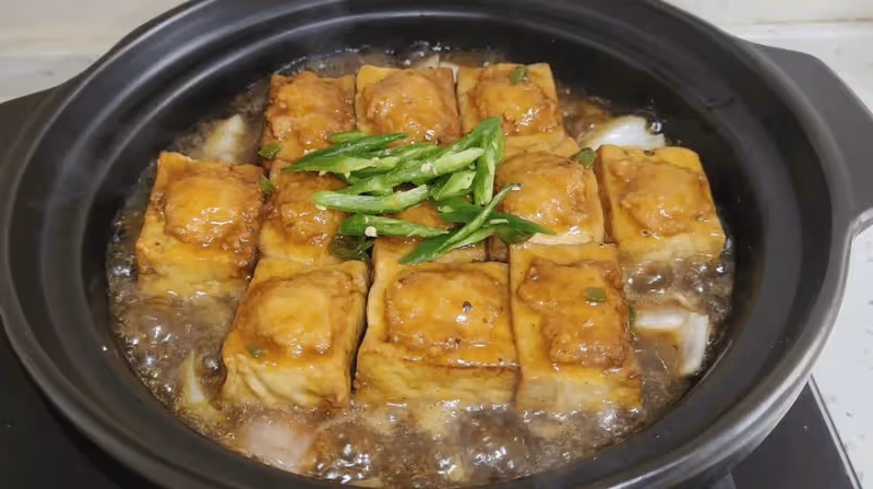豆腐和它天生一對,知道的人不多!一煎一燜就一鍋,營養高蛋白,又一道炫飯菜