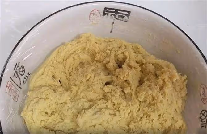 一碗玉米面,2碗黃米麵,教你黃米麵棗饃,鬆軟粘糯,做法簡單