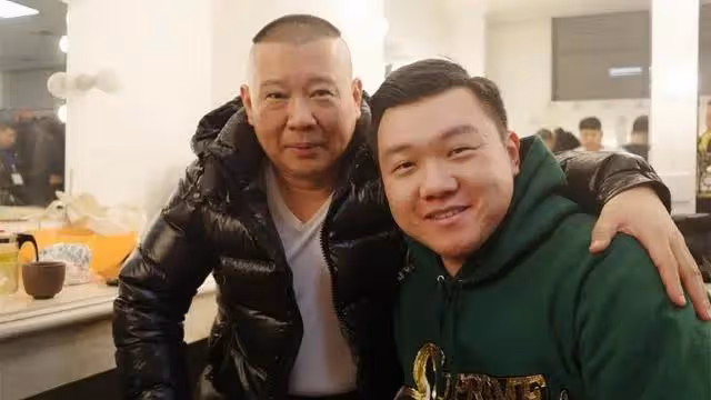 德雲社關九海清晨發文,官宣與張霄白裂穴,評論區留言令人心酸