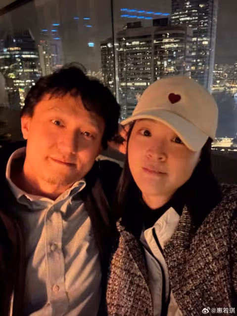 惠若琪帶家人出遊，女兒小年糕露正臉像媽媽，祖孫仨高個子搶鏡
