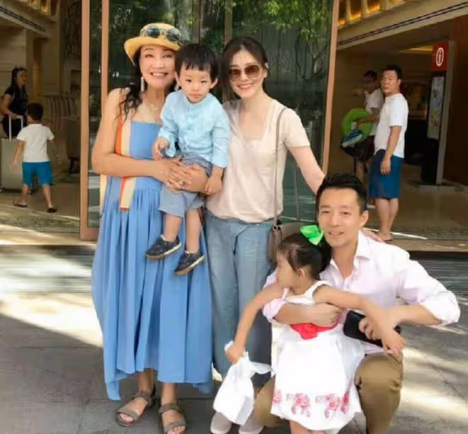 汪小菲反擊!大s多次毆打他,婚內就聯繫光頭,還不准孩子回北京