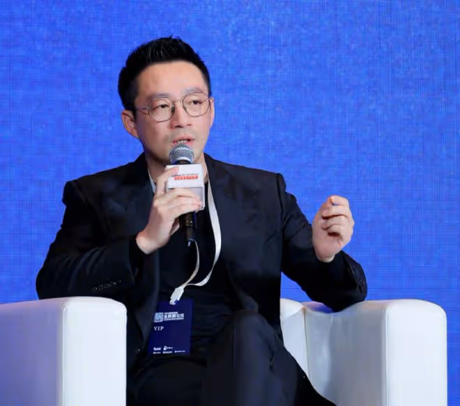 汪小菲反擊!大s多次毆打他,婚內就聯繫光頭,還不准孩子回北京
