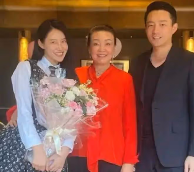 大S回應了!汪小菲婚內出軌,孕期被推倒,10年婚姻二死一重傷