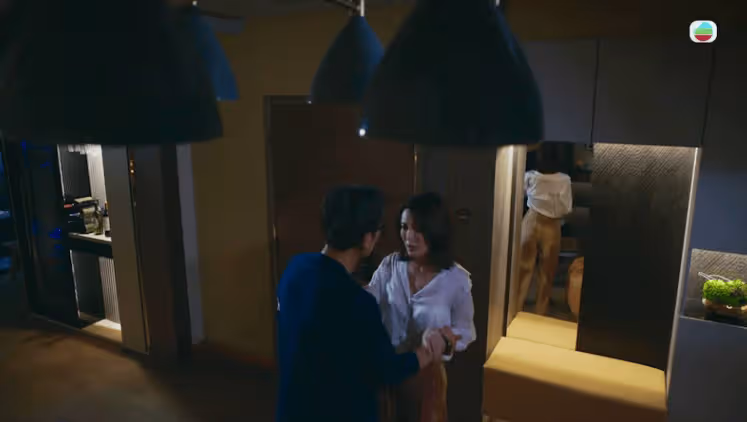 三大TVB女神新劇大派福利！女主濕身曬美腿！自稱喝酒壯膽