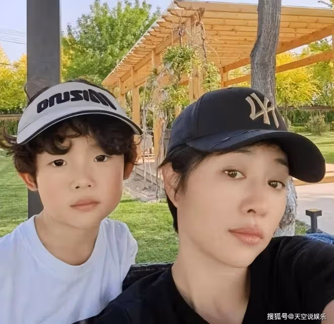 張齡心:堅持不婚不育18年,退休就去養老院,如今她反被自己打臉