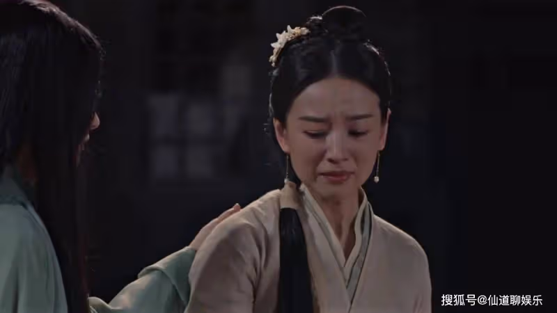 明明同一人，演完《繁花》再給童瑤作配，換個造型差點沒認出來