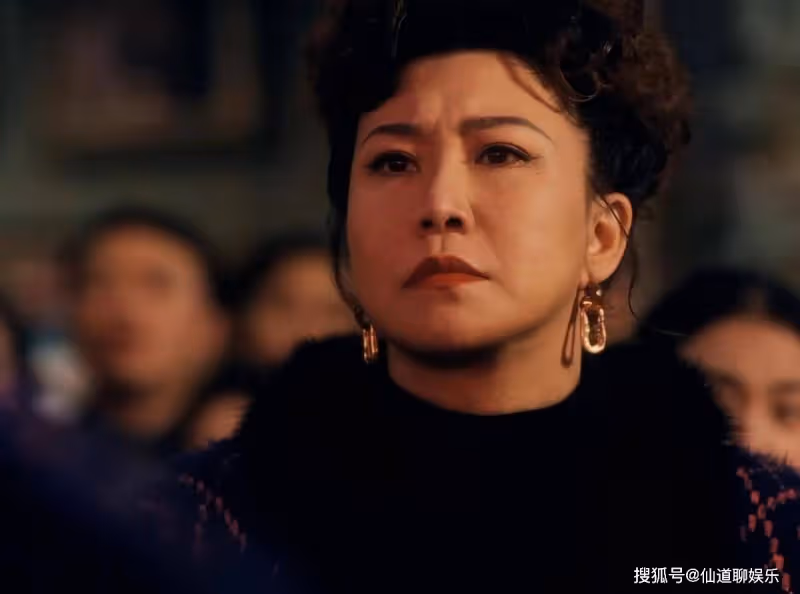 明明同一人，演完《繁花》再給童瑤作配，換個造型差點沒認出來