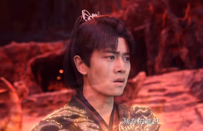 《烈焰》海闊天空被神眼擊殺,逆天而行還敢反黑瓏?看他師父才懂