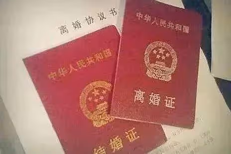 妻子5年未育,忍痛與丈夫離婚,醫生檢查後問:何時上的節育環