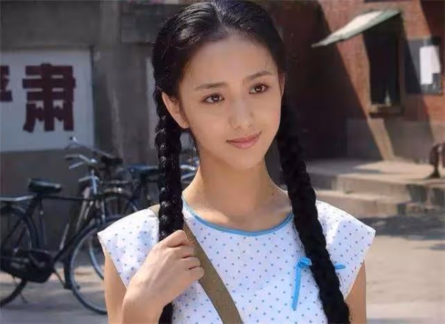 一手好牌的牛萌萌,搞砸的不只是愛情和事業,還有自己的人生
