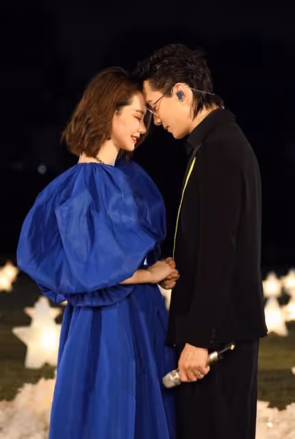戚薇李承鉉深情對唱太有愛,甜美風也超贊,秀恩愛還得看真夫妻